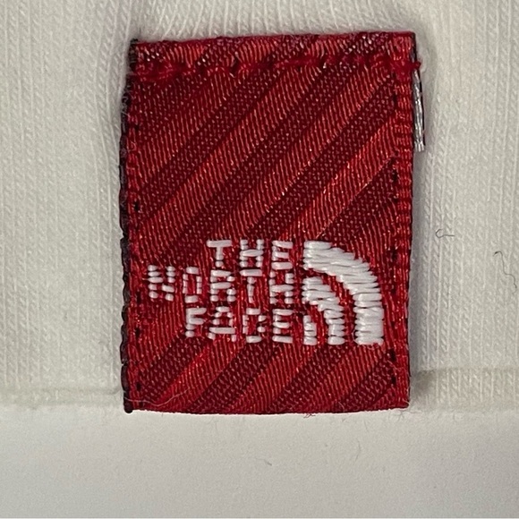 THE NORTH FACE Tank Top Size Medium White Color Adjustable Strap Simple Tank Top - Picture 4 of 10